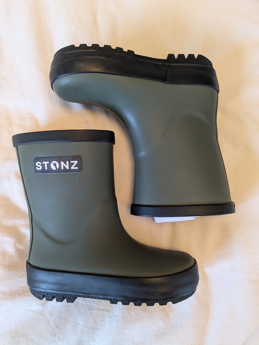 Stonz Cypress Green and Black Kids Rain Boots